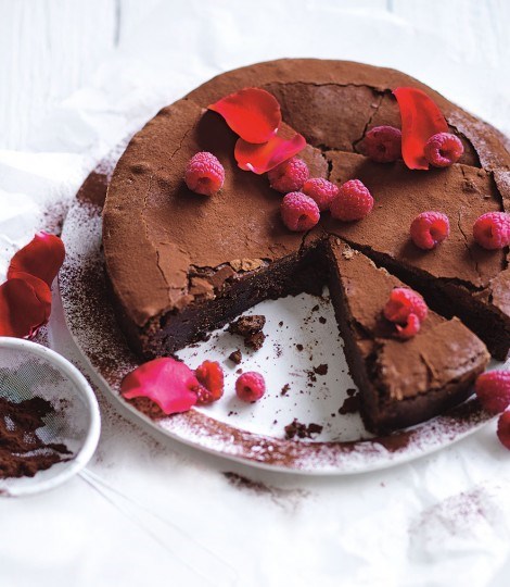 Flourless chocolate cake