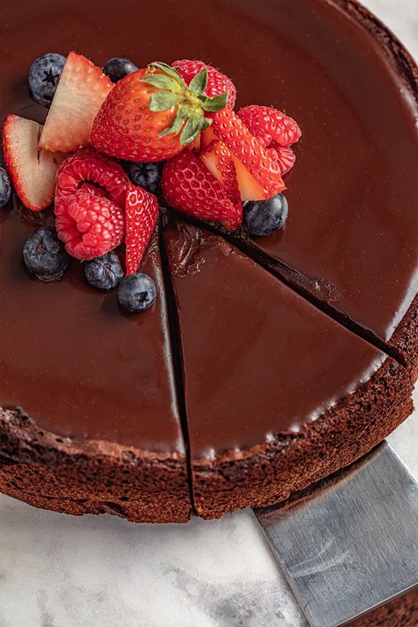 Flourless chocolate cake