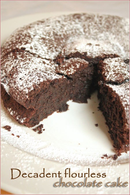 Flourless chocolate cake