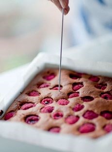 Flourless chocolate cake with raspberries