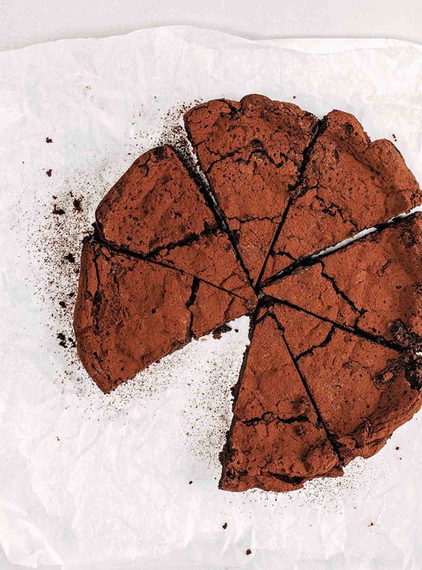 Flourless chocolate chile cake