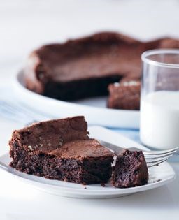 Flourless chocolate torte