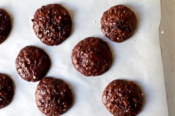 Flourless chocolate walnut cookies