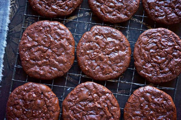 Flourless fudge cookies