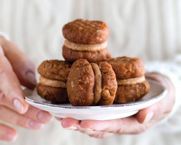 Flourless peanut butter cookies with peanut butter cream cheese filling