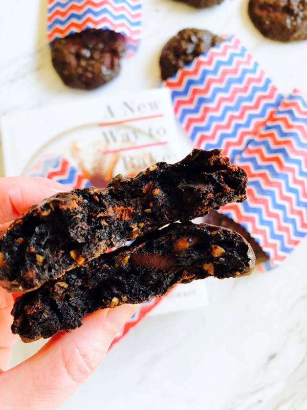 Flourless spiced chocolate cookies