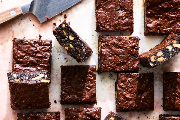 Flourless walnut brownies