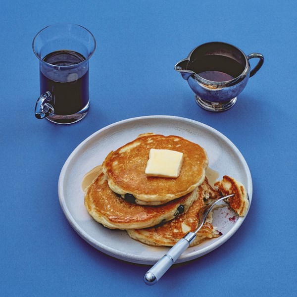 Fluffy cardamom-blueberry pancakes