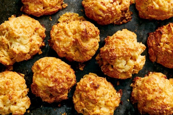 Fluffy cheddar biscuits