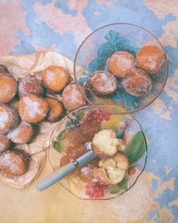 Fluffy doughnuts (Bomboloni)