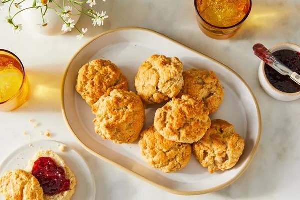 Fluffy mayo biscuits