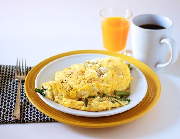 Fluffy omelets with asparagus and ramps