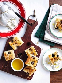 Focaccia with potato, onion, olives and burrata (Focaccia con patate, cipolle, olive e burrata)