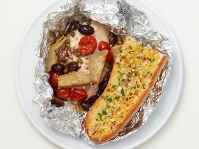Foil-packet chicken puttanesca
