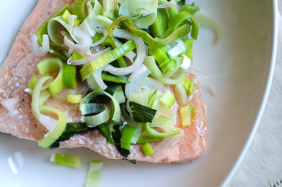 Foil roasted salmon with an aromatic jus