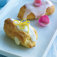Fondant eclairs 