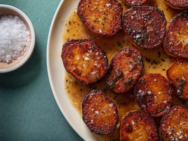 Fondant potatoes (Pommes de terre fondantes)