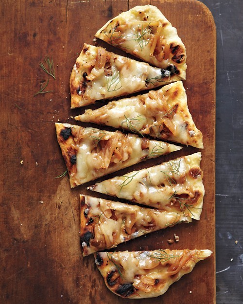 Fontina, fennel, and onion pizza