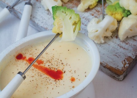 Fontina fondue with cauliflower dippers