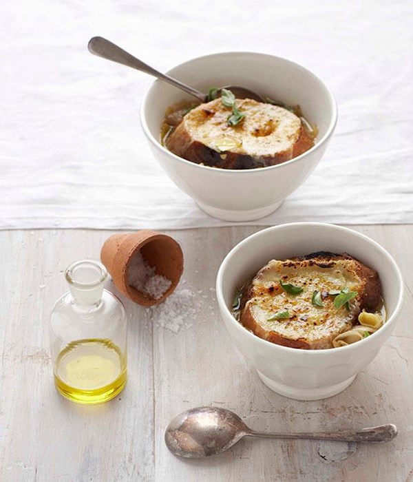 Fontina, pecorino and leek soup (Zuppa di formaggio e porri)