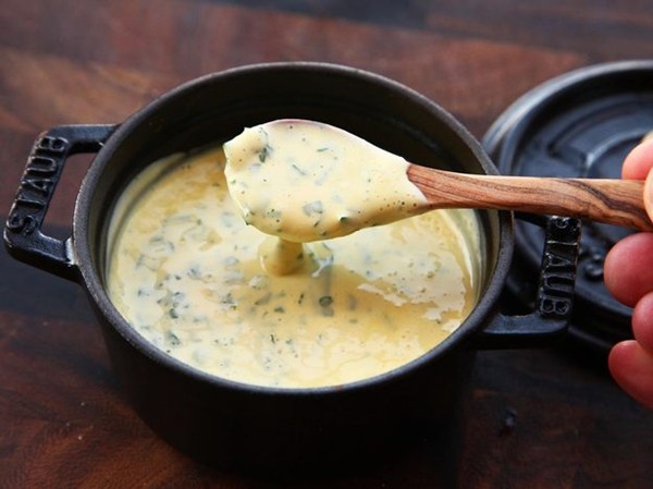 Foolproof Béarnaise sauce