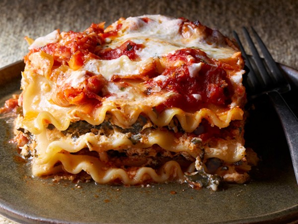 Four cheese-chicken lasagna