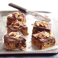 Four-nut maple bar