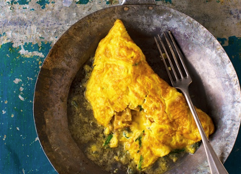 Fourme d'Ambert, crouton and chive omelette