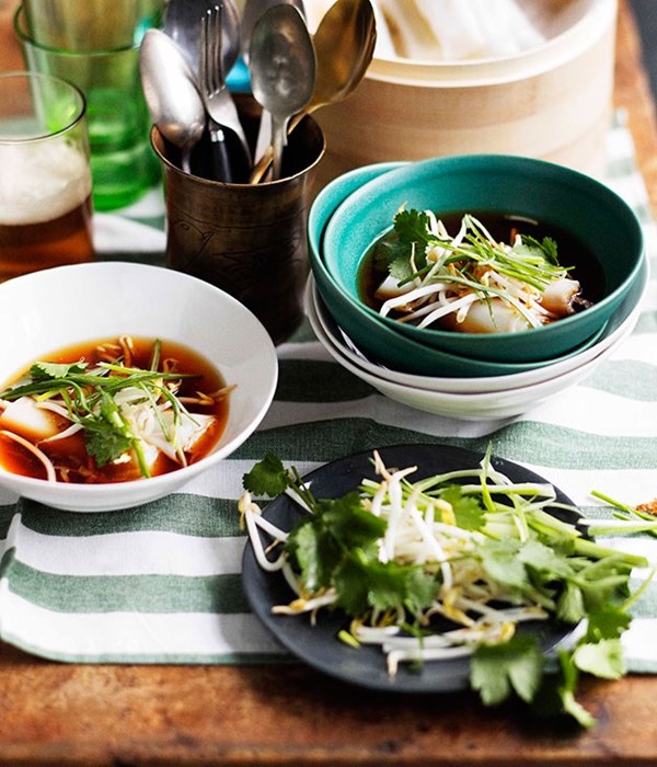 Fragrant broth with fresh rice noodles