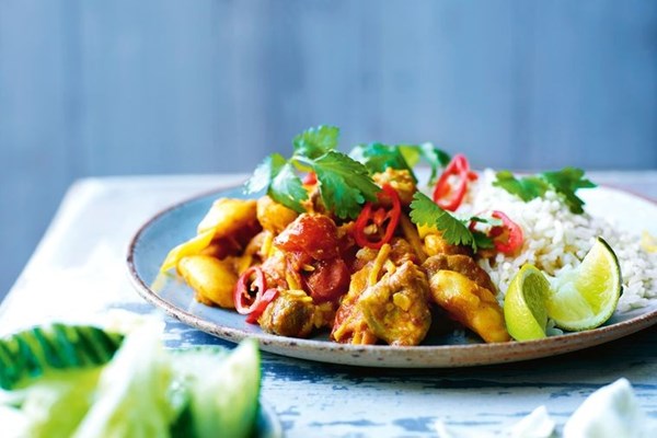 Fragrant chicken & butter bean curry