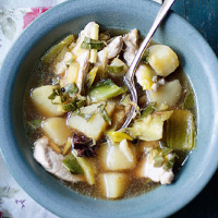 Fragrant chicken, potato and leek soup