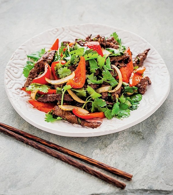 The Dumpling Sisters Cookbook Over 100 Favourite Recipes from a Chinese Family Kitchen Eat