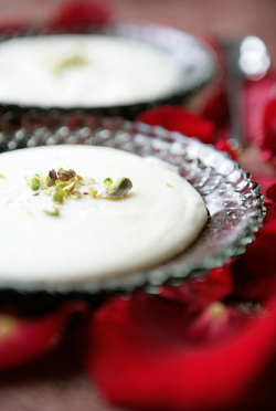 Fragrant ground-rice pudding (Rose and vanilla firni)