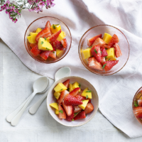 Fragrant strawberry and mango salad