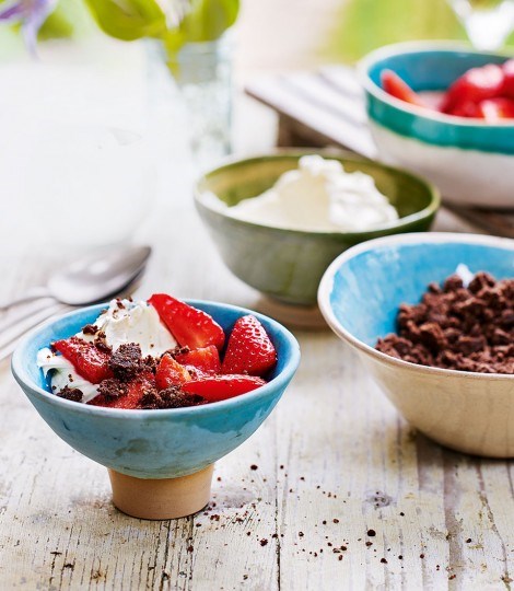 Francesco's black pepper strawberries with chocolate crumble