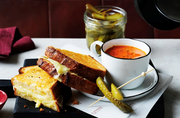 Frank's 3 cheese toastie with roast tomato soup dip