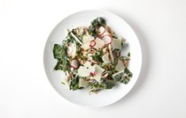 Freekeh salad with chicken and kale