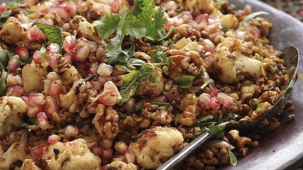 Freekeh with cauliflower, pomegranate and mint