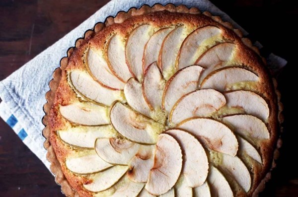 French apple tart 