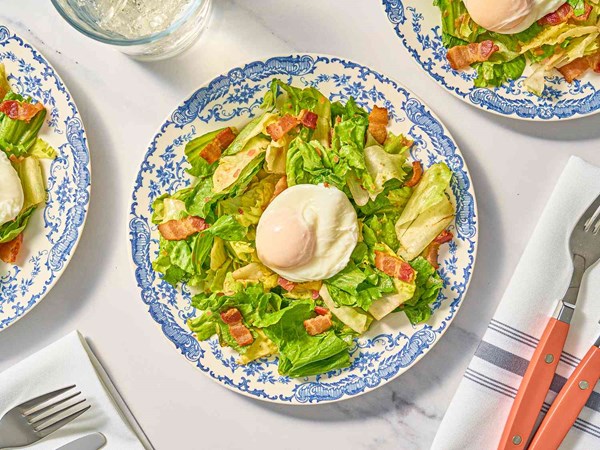 French bistro salad (Salade Lyonnaise)