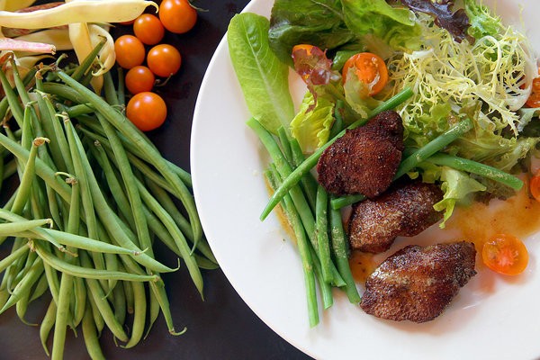 French chicken liver and green bean salad with garam masala