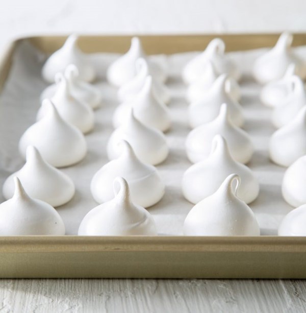 French meringue kisses
