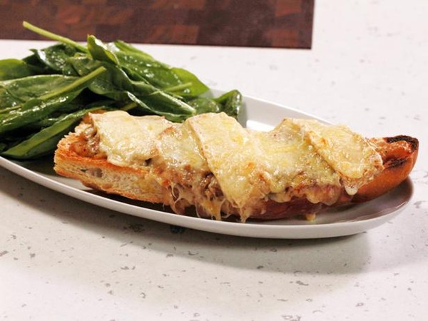 French onion soup-topped French bread pizzas