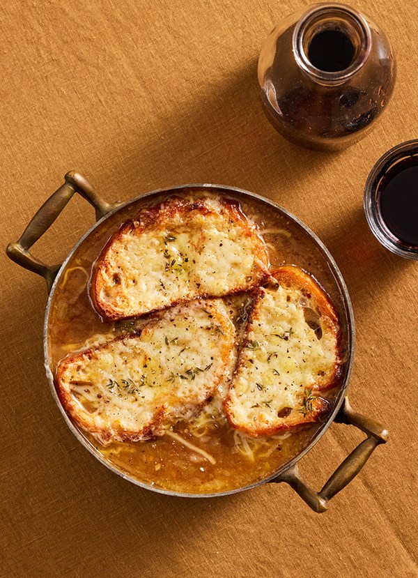 French onion soup with molten cheesy toast 