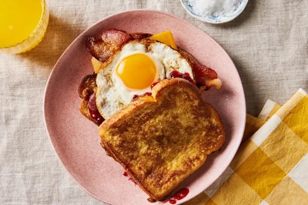 French toast breakfast sandwich 