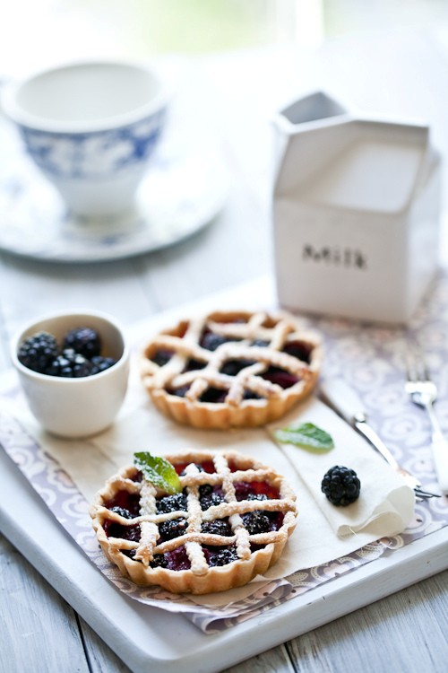 Fresh berries tartelettes