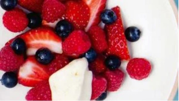 Fresh berries with vanilla whip