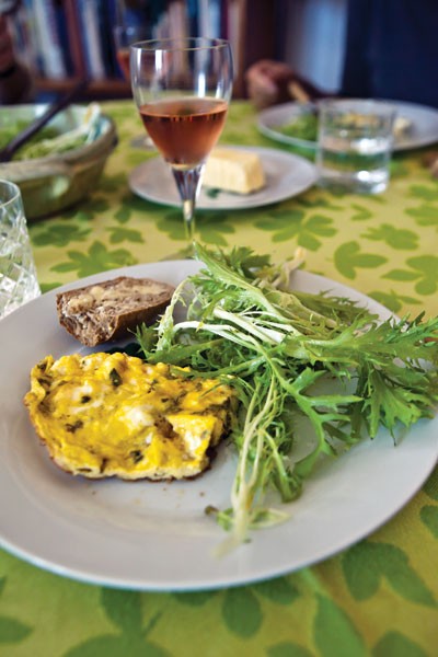 Fresh cheese and mint omelet (Frittata incu u brocciu a menta)