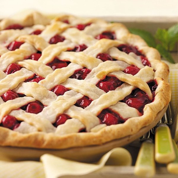 Fresh cherry pie 