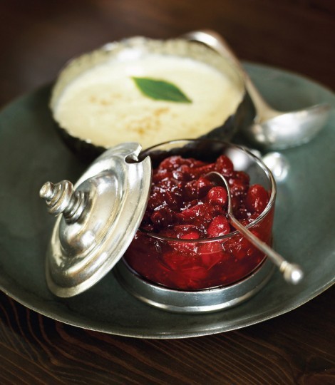 Fresh creamy bread sauce
